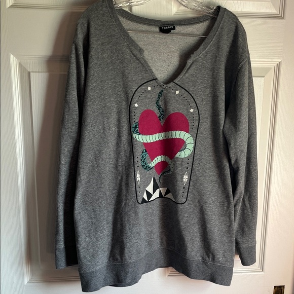Torrid Gray Sweatshirt with Heart and Snake Design - Picture 1 of 5